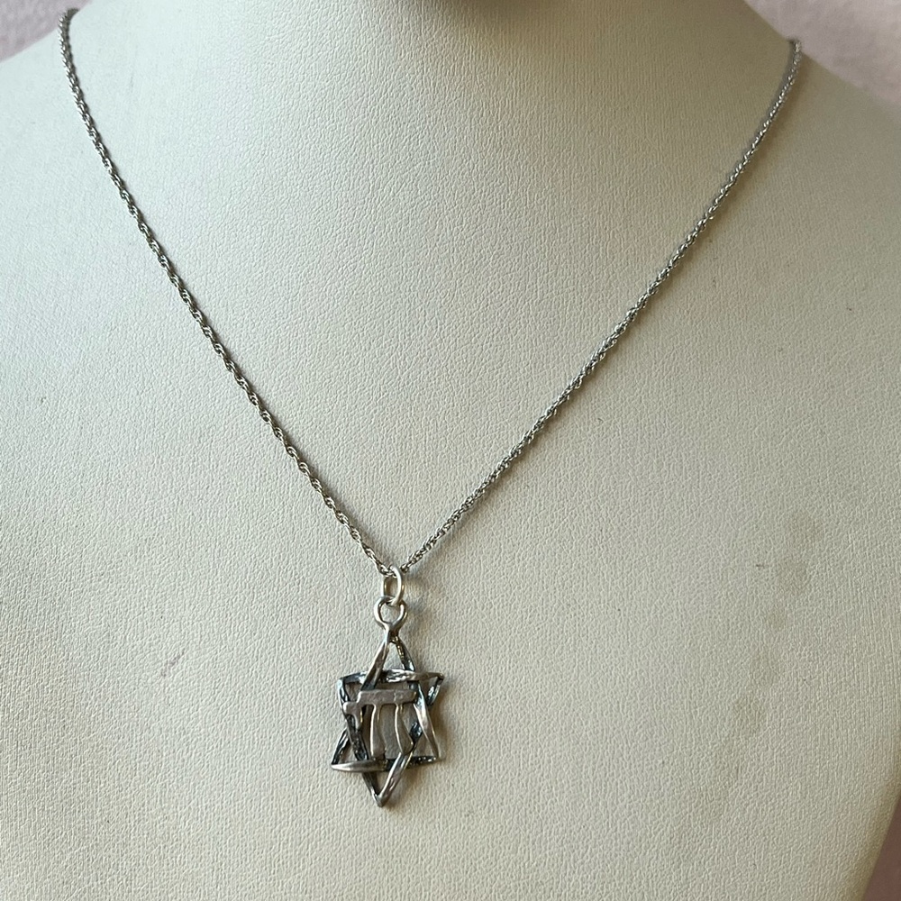 VINTAGE MAGEN DAVID STAR OF DAVID CHAI PENDANT NECKLACE 925 STERLING SILVER - Picture 4 of 16